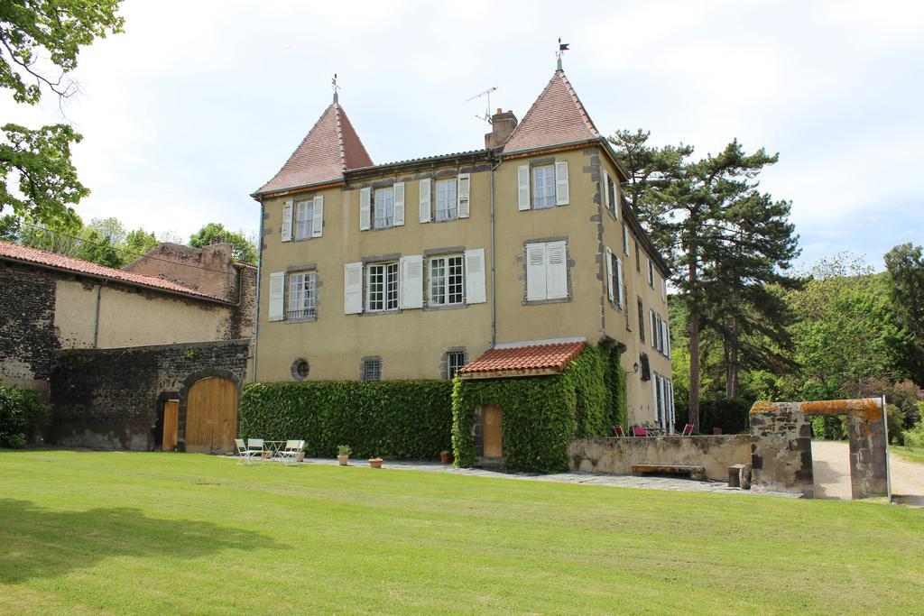 Bed and Breakfast Chateau De Bourrassol Menetrol Exterior foto