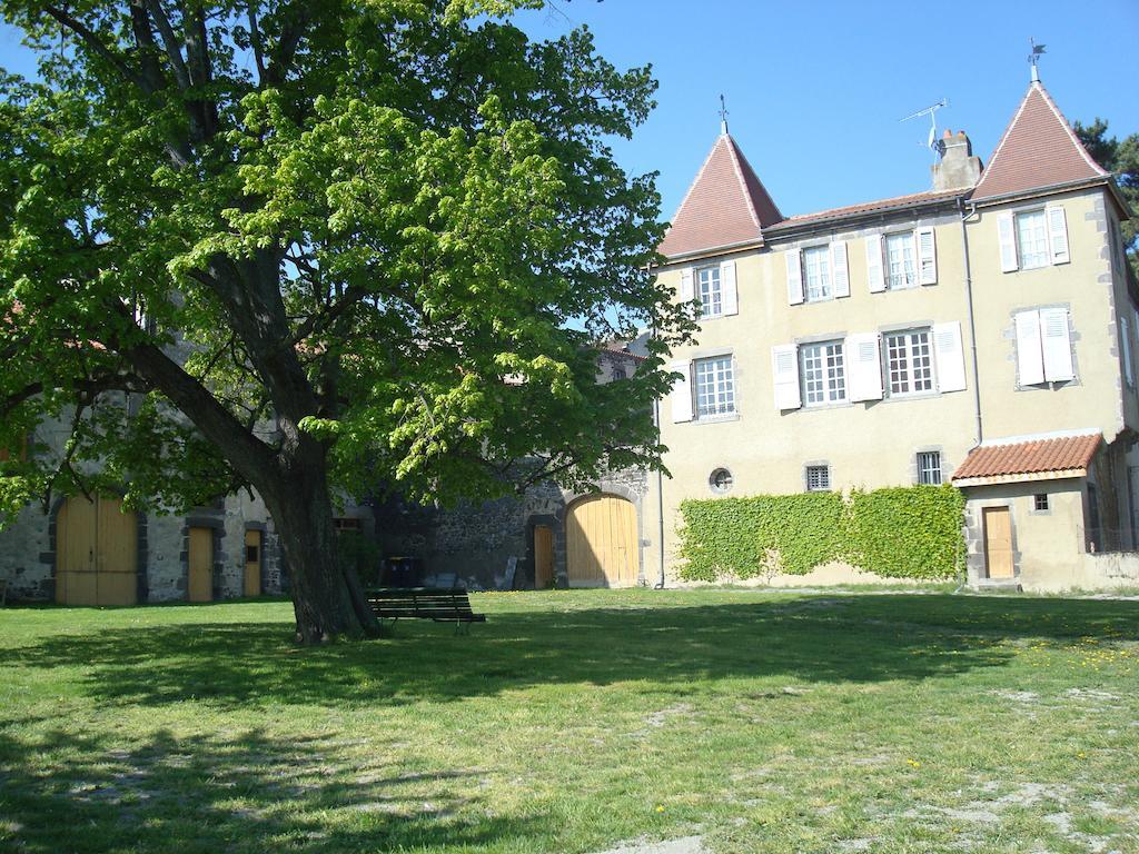 Bed and Breakfast Chateau De Bourrassol Menetrol Zimmer foto